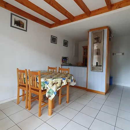 Maisonnet A Deux Pas Des Commerces Et 400m De La Plage, - Fr-1-476-129 *