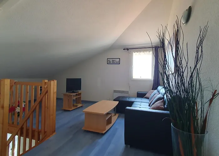 Hébergement de vacances Maisonnet à Deux Pas Des Commerces Et 400m De La Plage, - Fr-1-476-129