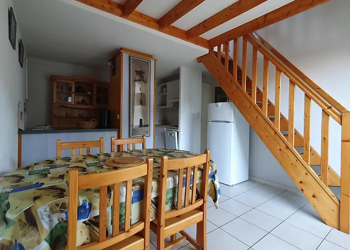 Maisonnet à Deux Pas Des Commerces Et 400m De La Plage, - Fr-1-476-129 La Faute-sur-Mer